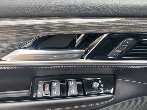 Used 2022 Jeep Wagoneer Series III image 11