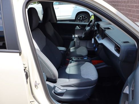 Used 2024 Ford Maverick XLT FWD image 40