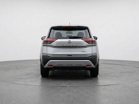 Used 2025 Nissan Rogue SV image 7