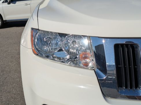 Used 2012 Jeep Grand Cherokee Laredo image 10