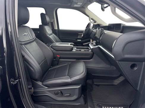 New 2025 Ford Expedition Max Platinum w/ Driver's Package image 15