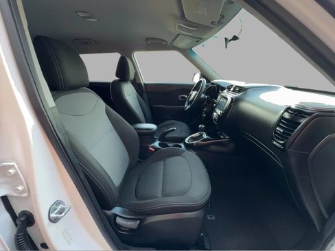 Used 2019 Kia Soul + FWD image 30