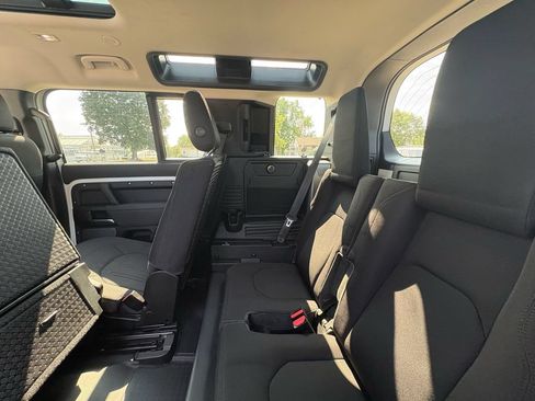 Used 2020 Land Rover Defender 110 AWD/4WD image 28