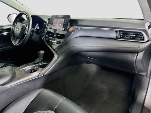 Used 2023 Toyota Camry SE w/ Convenience Package FWD image 30