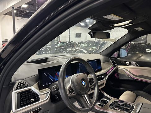 Used 2023 BMW X7 M60i w/ Executive Package AWD/4WD image 7