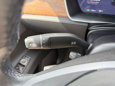 Used 2020 Tesla Model X Long Range AWD/4WD image 32