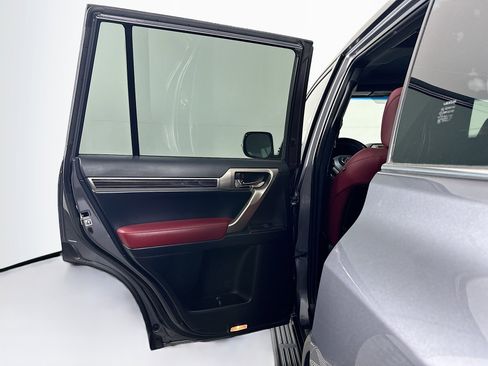 Used 2021 Lexus GX 460 Premium w/ Premium Package image 28