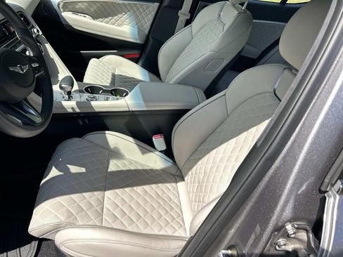 Used 2023 Genesis G70 2.0T w/ Sport Prestige Package RWD image 15