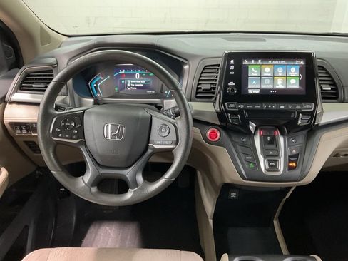 Used 2018 Honda Odyssey EX image 8