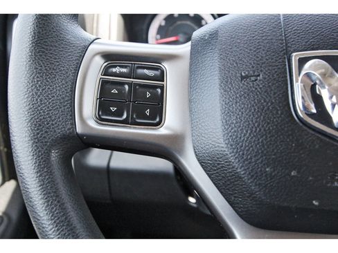 Used 2024 RAM 1500 Classic SLT AWD/4WD image 17