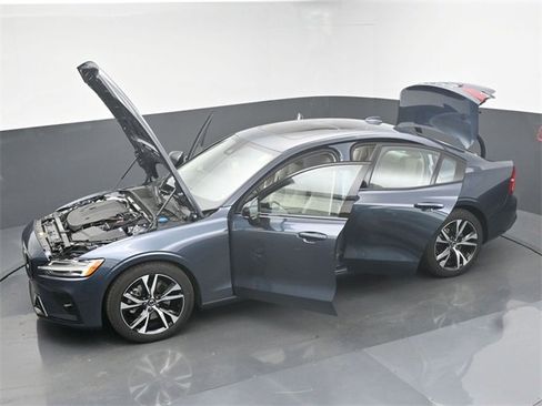 Used 2024 Volvo S60 B5 Core w/ Climate Package image 47