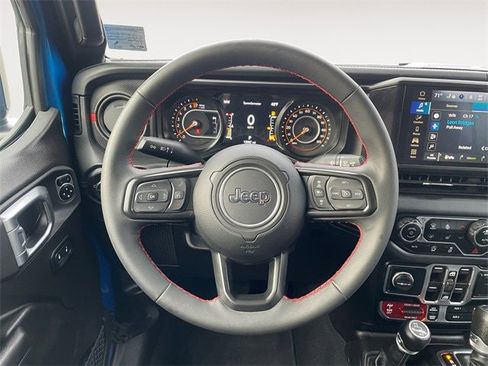 Used 2024 Jeep Gladiator Rubicon w/ Safety Group image 12