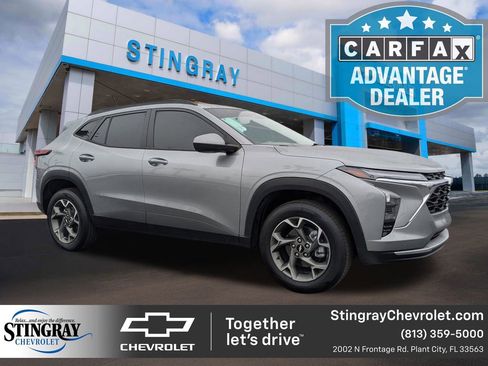 Used 2024 Chevrolet Trax LT w/ Driver Confidence Package image 1