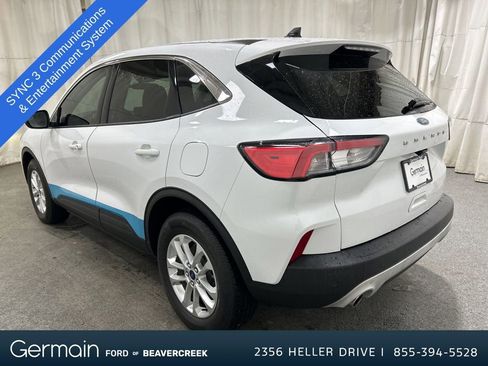 Used 2021 Ford Escape SE image 3