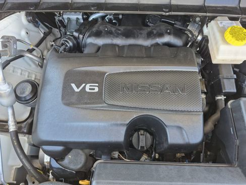 Used 2023 Nissan Pathfinder SL w/ SL Black Package AWD/4WD image 17