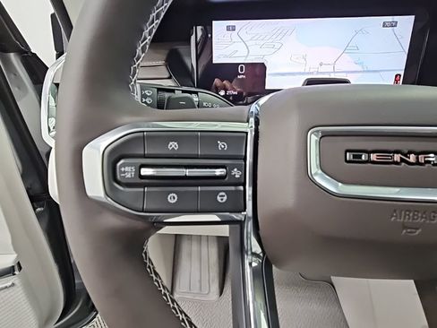 New 2026 GMC Acadia Denali w/ Super Cruise Package FWD image 25