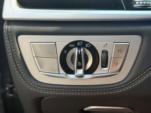 Used 2021 BMW 750i xDrive w/ M Sport Package AWD/4WD image 27