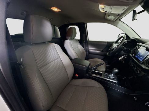 Used 2022 Toyota Tacoma SR image 28