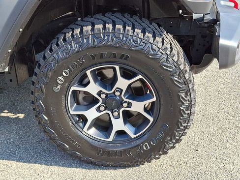 Used 2022 Jeep Wrangler Unlimited Rubicon w/ Cold Weather Group image 10