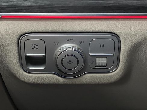 Certified 2026 Mercedes-Benz GLE 450 4MATIC image 15