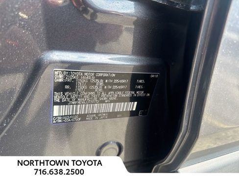 Used 2018 Toyota RAV4 XLE w/ Plus Extra Value Package AWD/4WD image 25