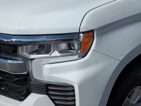 Used 2024 Chevrolet Silverado 1500 LT image 10