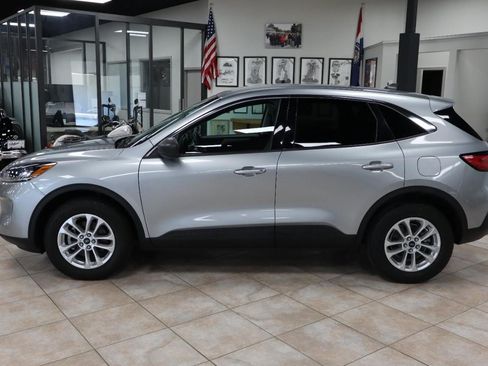 Used 2022 Ford Escape SE AWD/4WD image 2