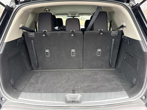 Used 2024 Nissan Pathfinder S image 26