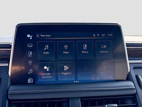 Used 2023 Chevrolet Suburban Premier image 16