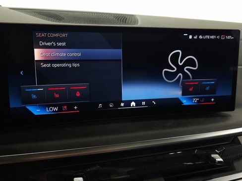 Used 2026 BMW X5 xDrive50e w/ Climate Comfort Package image 23