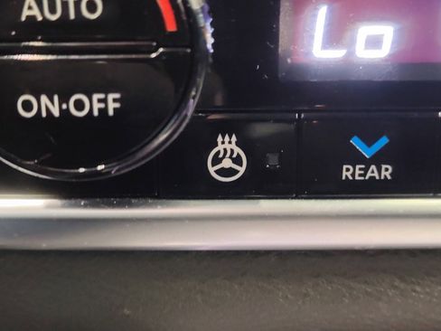 Used 2024 Nissan Rogue Platinum w/ Platinum Premium Package image 28