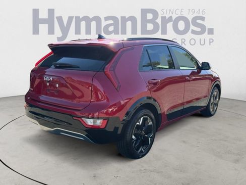 Used 2023 Kia Niro Wind w/ Wind Preserve Package FWD image 3