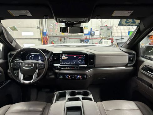 Used 2023 GMC Sierra 1500 SLT image 23