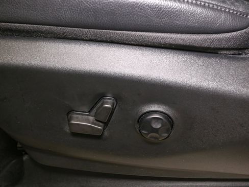 Used 2022 Chrysler Pacifica Touring-L image 41