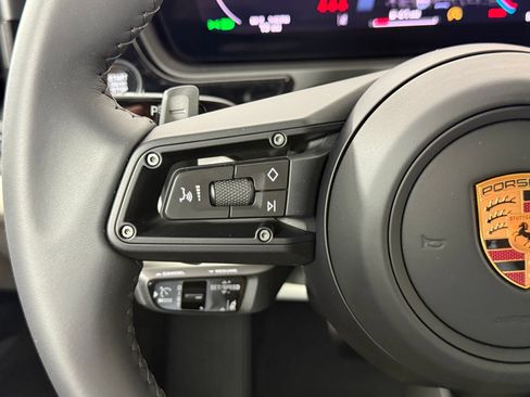 Certified 2026 Porsche Cayenne AWD/4WD image 17