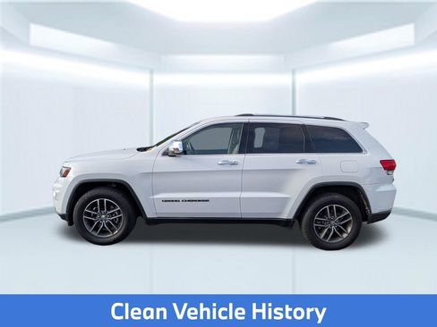 Used 2017 Jeep Grand Cherokee Limited w/ Luxury Group II RWD image 2