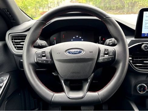 Used 2025 Ford Escape ST-Line FWD image 14