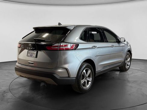 Used 2023 Ford Edge SEL w/ Convenience Package AWD/4WD image 3