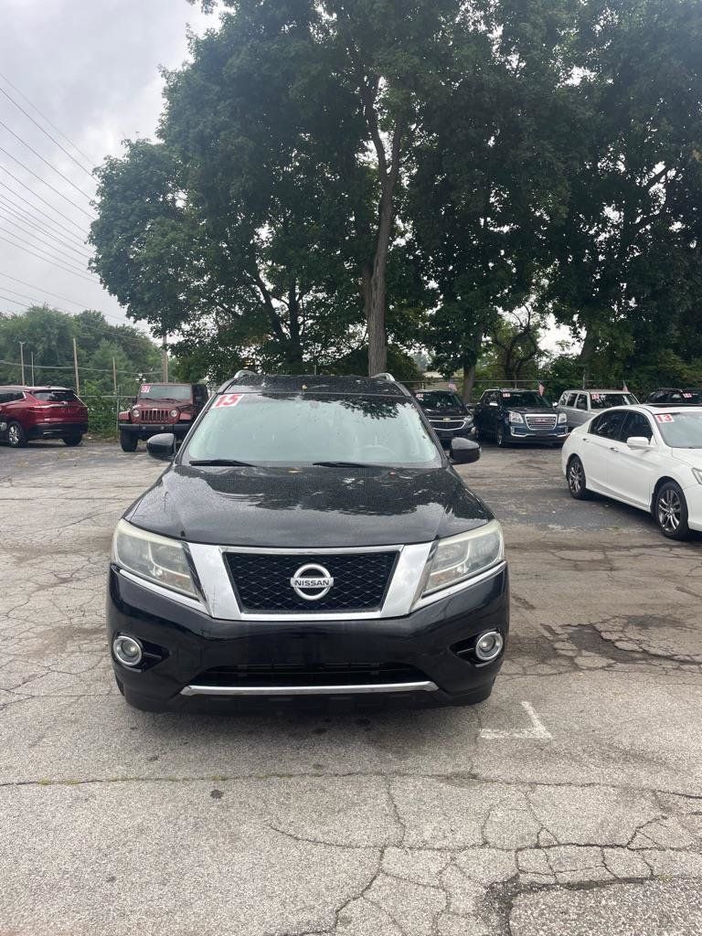 Used 2015 Nissan Pathfinder 4WD image 2