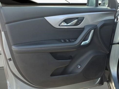 Used 2023 Chevrolet Blazer LT FWD image 8