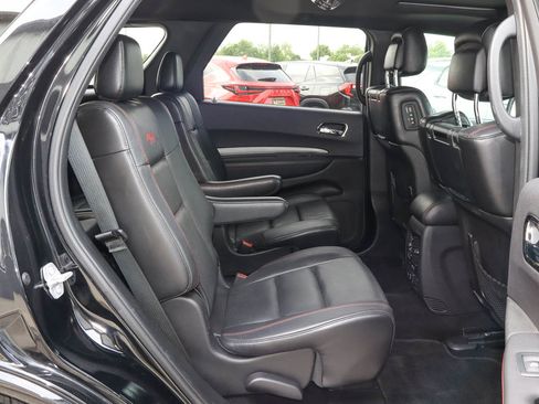 Used 2018 Dodge Durango R/T w/ Technology Group RWD image 32