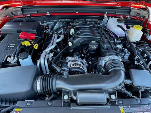 New 2025 Jeep Gladiator Rubicon w/ Convenience Group image 34