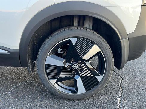 New 2026 Nissan Kicks SR w/ Cold Weather Package image 9