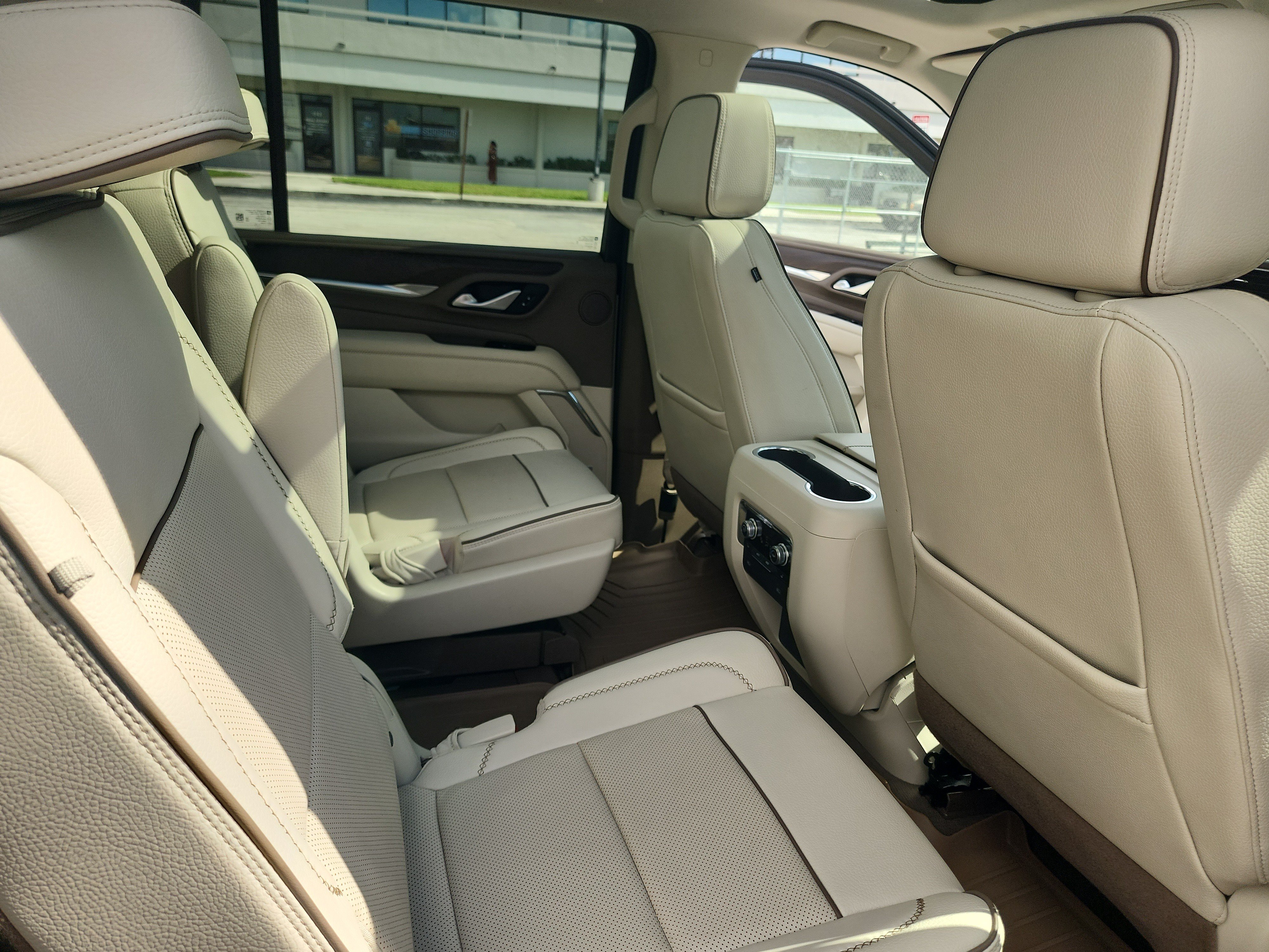 Used 2022 GMC Yukon XL Denali RWD image 30