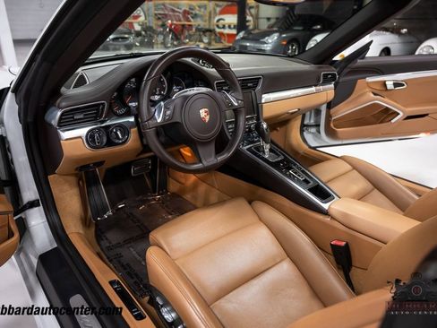 Used 2015 Porsche 911 4 Cabriolet image 18