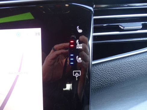 Used 2025 Jeep Wagoneer Series II image 34