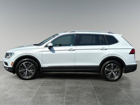 Used 2018 Volkswagen Tiguan SEL AWD/4WD image 3