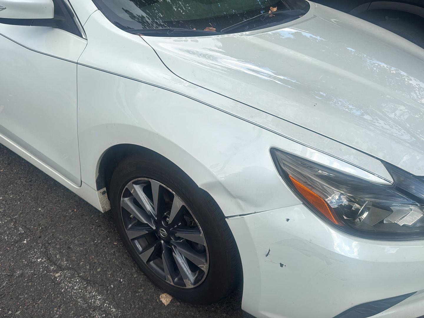 Used 2017 Nissan Altima 2.5 SL w/ 2.5 Technology Package FWD image 2