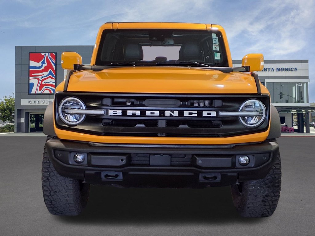 Used 2022 Ford Bronco Outer Banks w/ Sasquatch Package AWD/4WD image 2