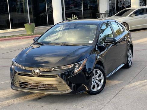 Used 2024 Toyota Corolla LE image 9